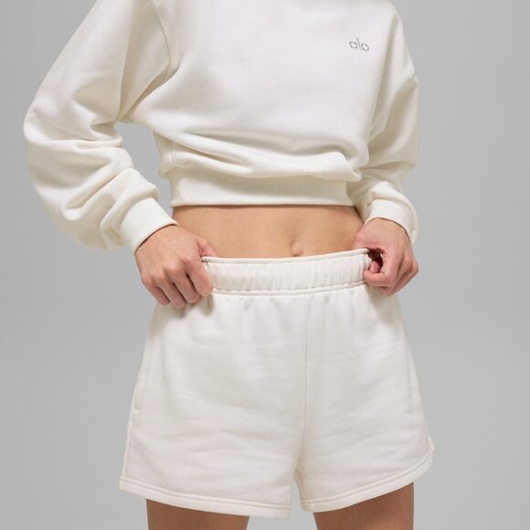 Alo Yoga Accolade Short Athletic Ivory - Picture 1 of 4